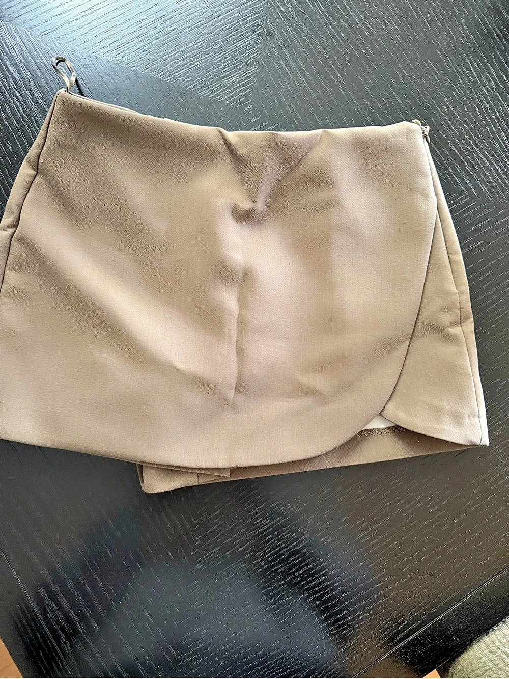 Zara Tailored Shorts in Brown Size Medium NWT